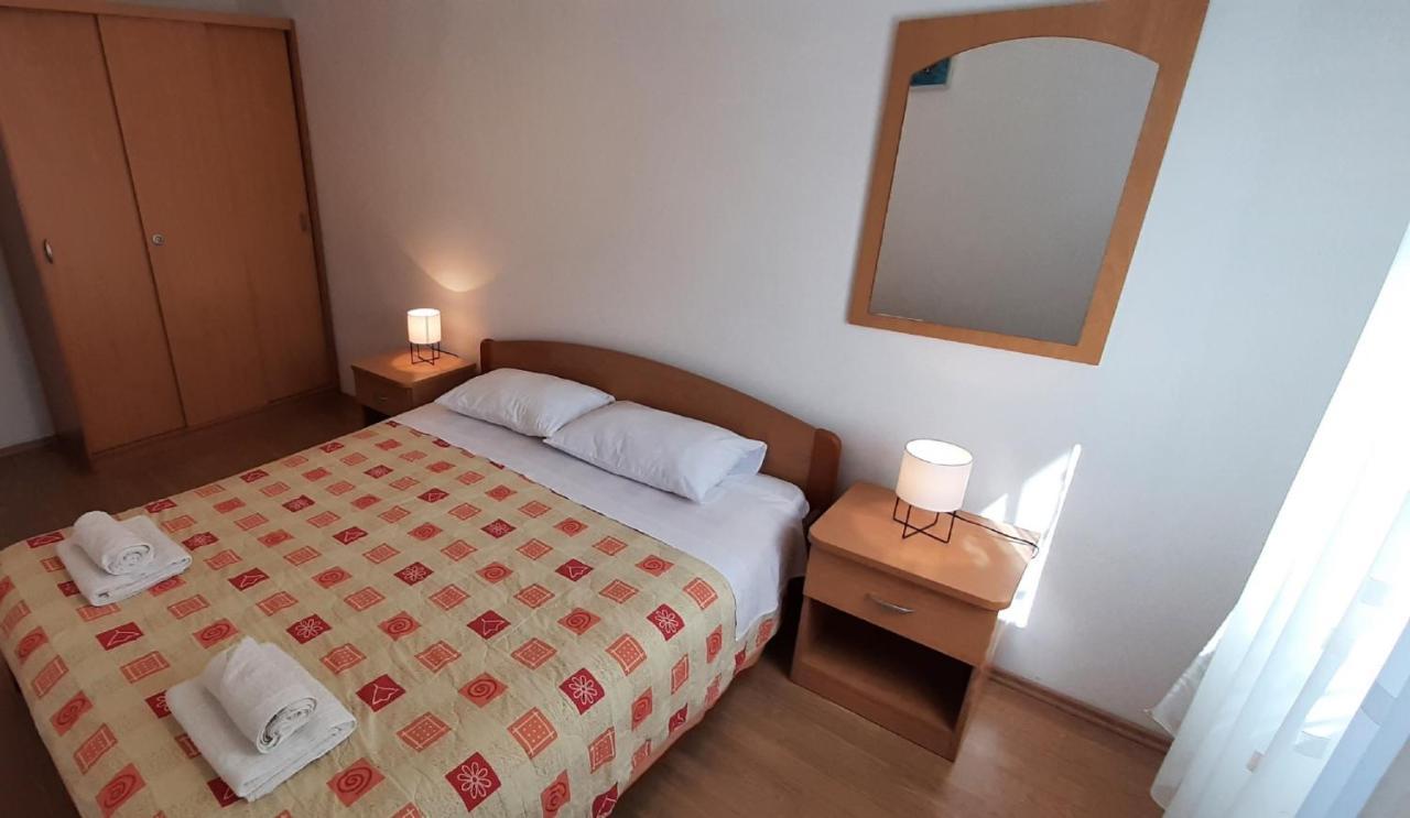 Apartment Classic Žrnovo エクステリア 写真
