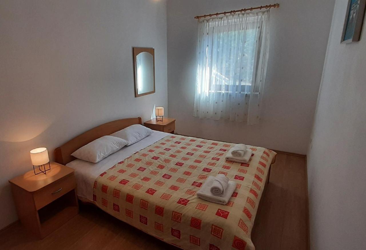 Apartment Classic Žrnovo エクステリア 写真