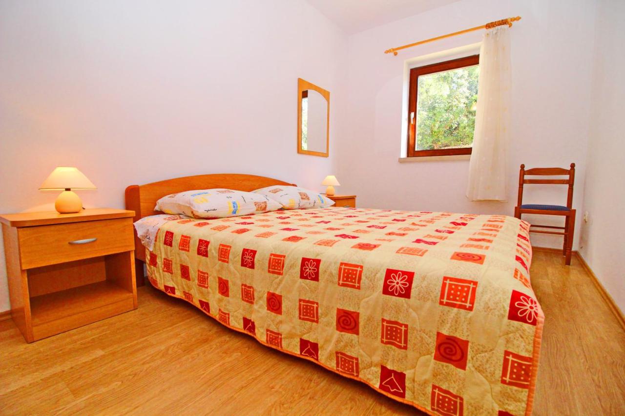 Apartment Classic Žrnovo エクステリア 写真
